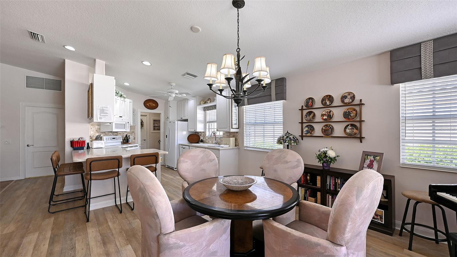 VILLAGEWALK - Residential