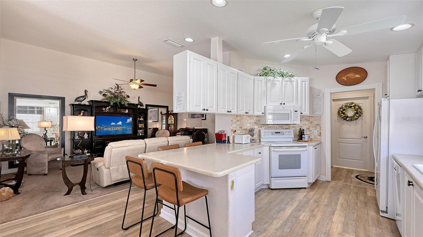 VILLAGEWALK - Residential