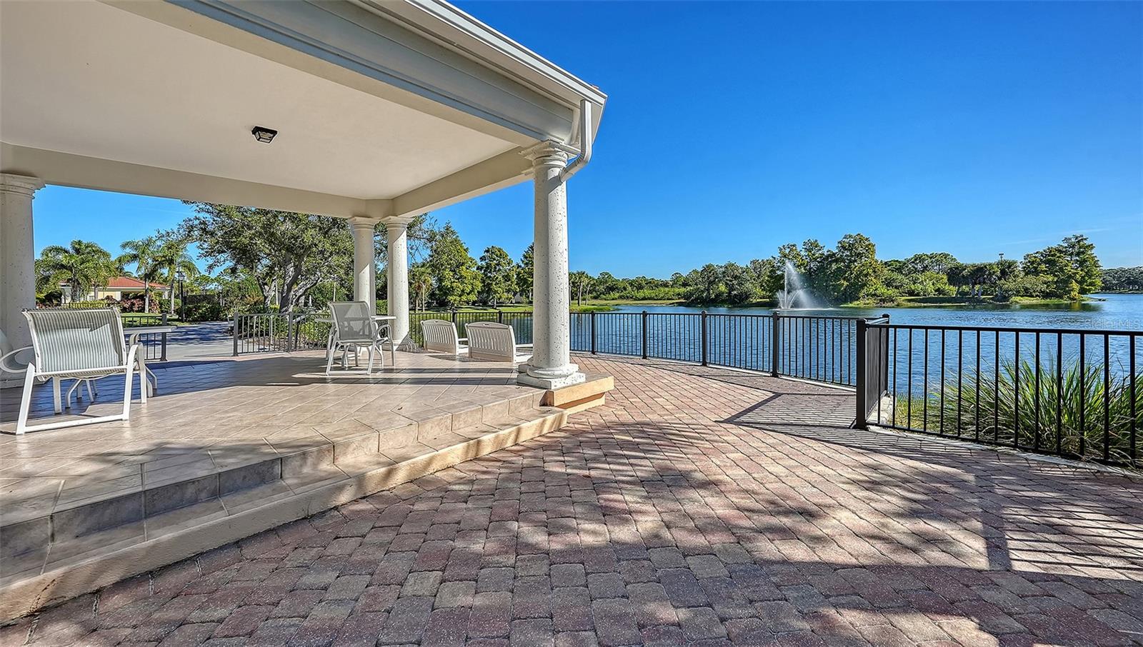 VILLAGEWALK - Residential