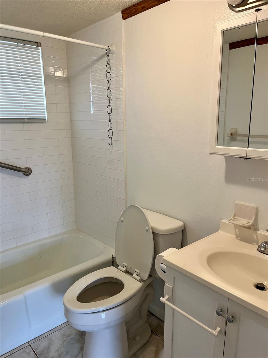 THE FOURTH BAYSHORE - Residential