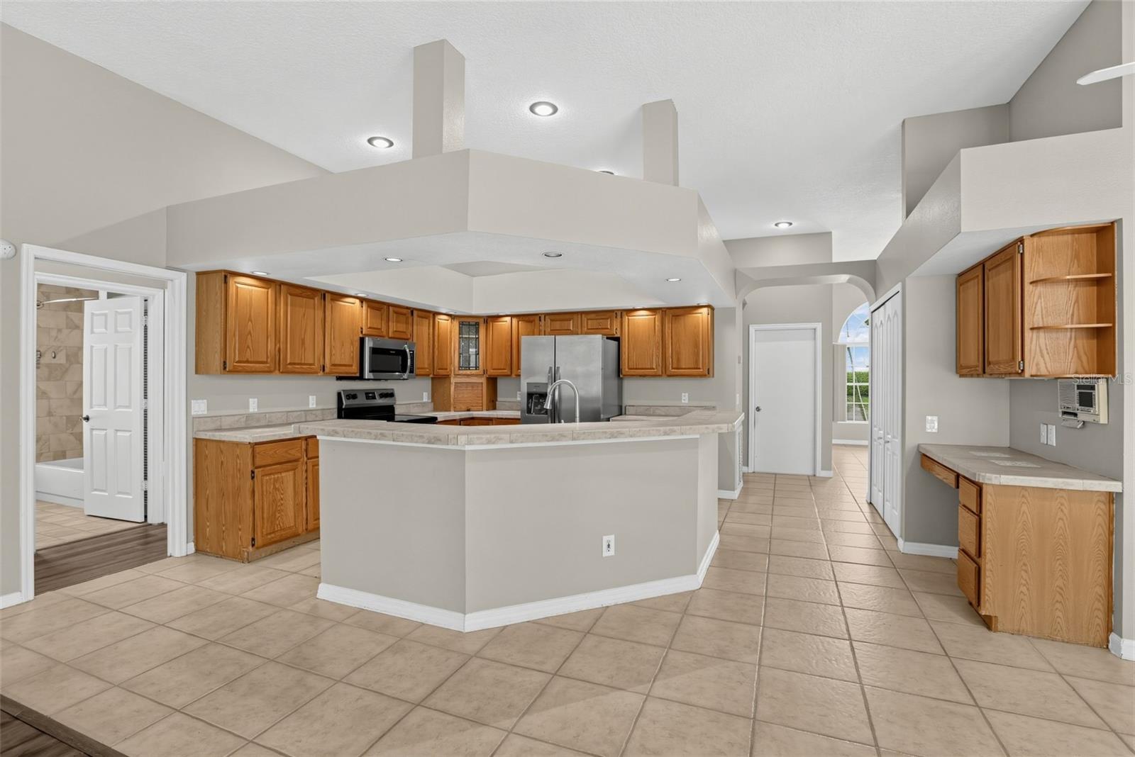 248 HUNTRIDGE WAY