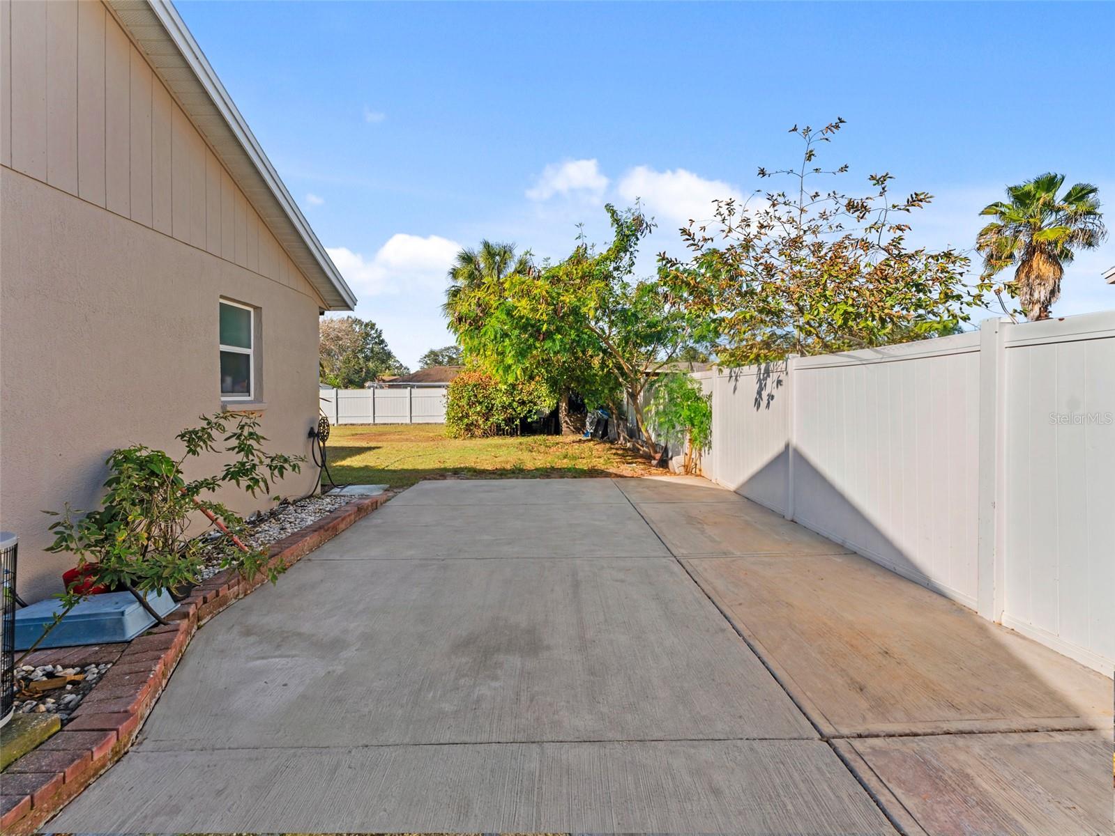 OAK HAMMOCK ESTATES - Residential