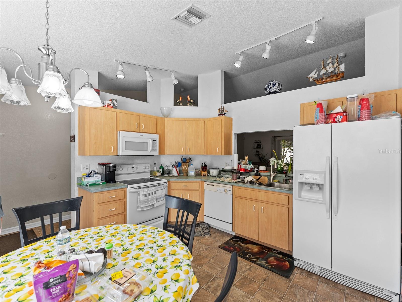 OAK HAMMOCK ESTATES - Residential