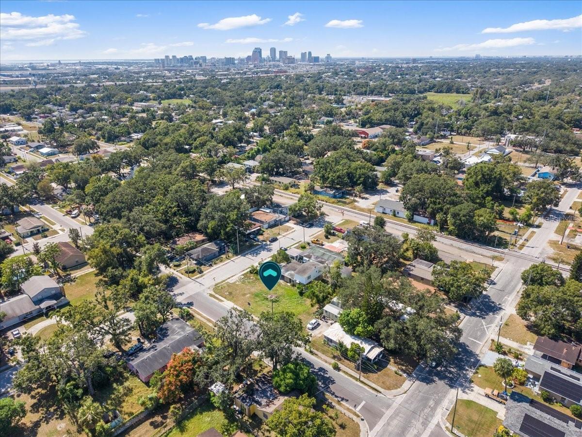 JACKSON HEIGHTS - Land
