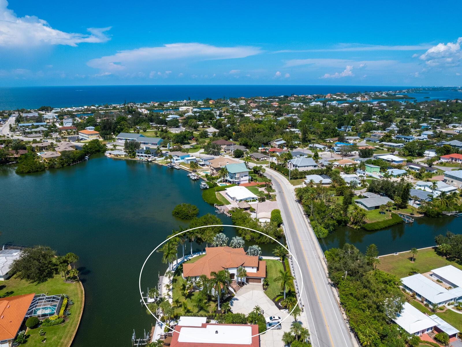 LYONS BAY - Residential