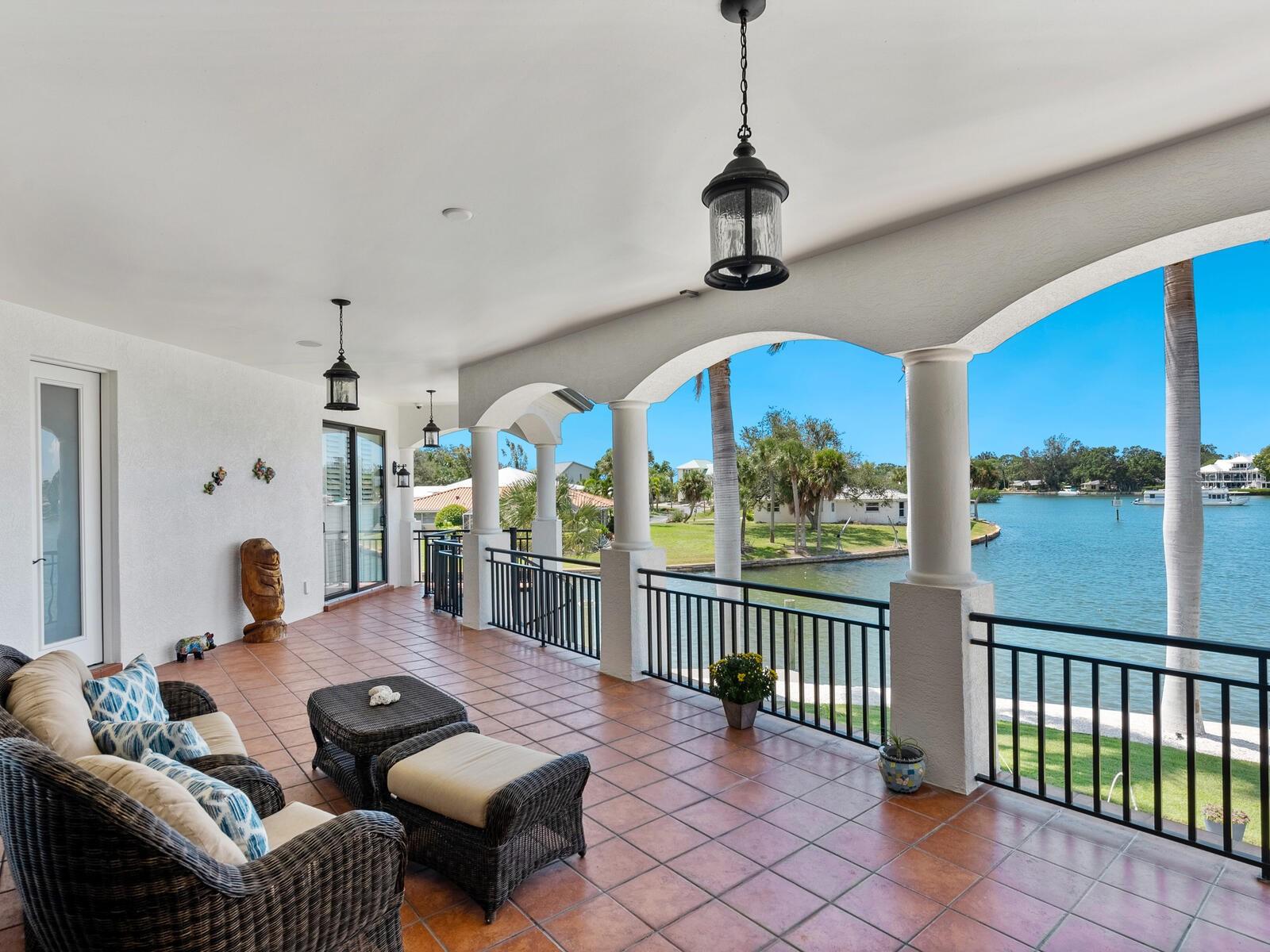 LYONS BAY - Residential