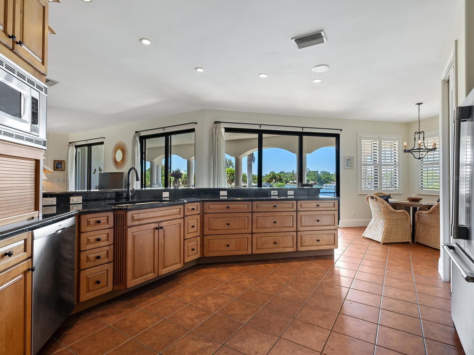 LYONS BAY - Residential