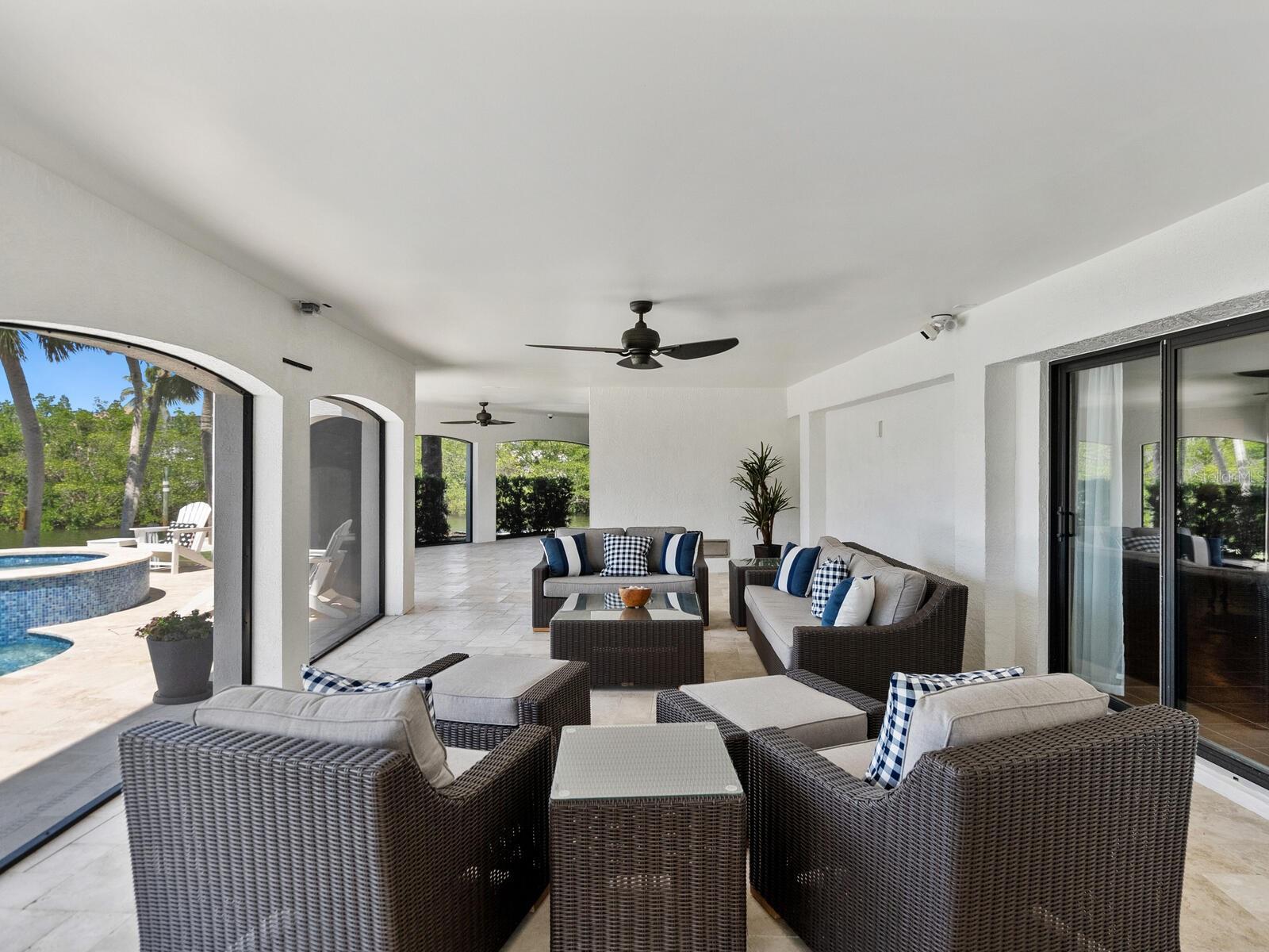 LYONS BAY - Residential