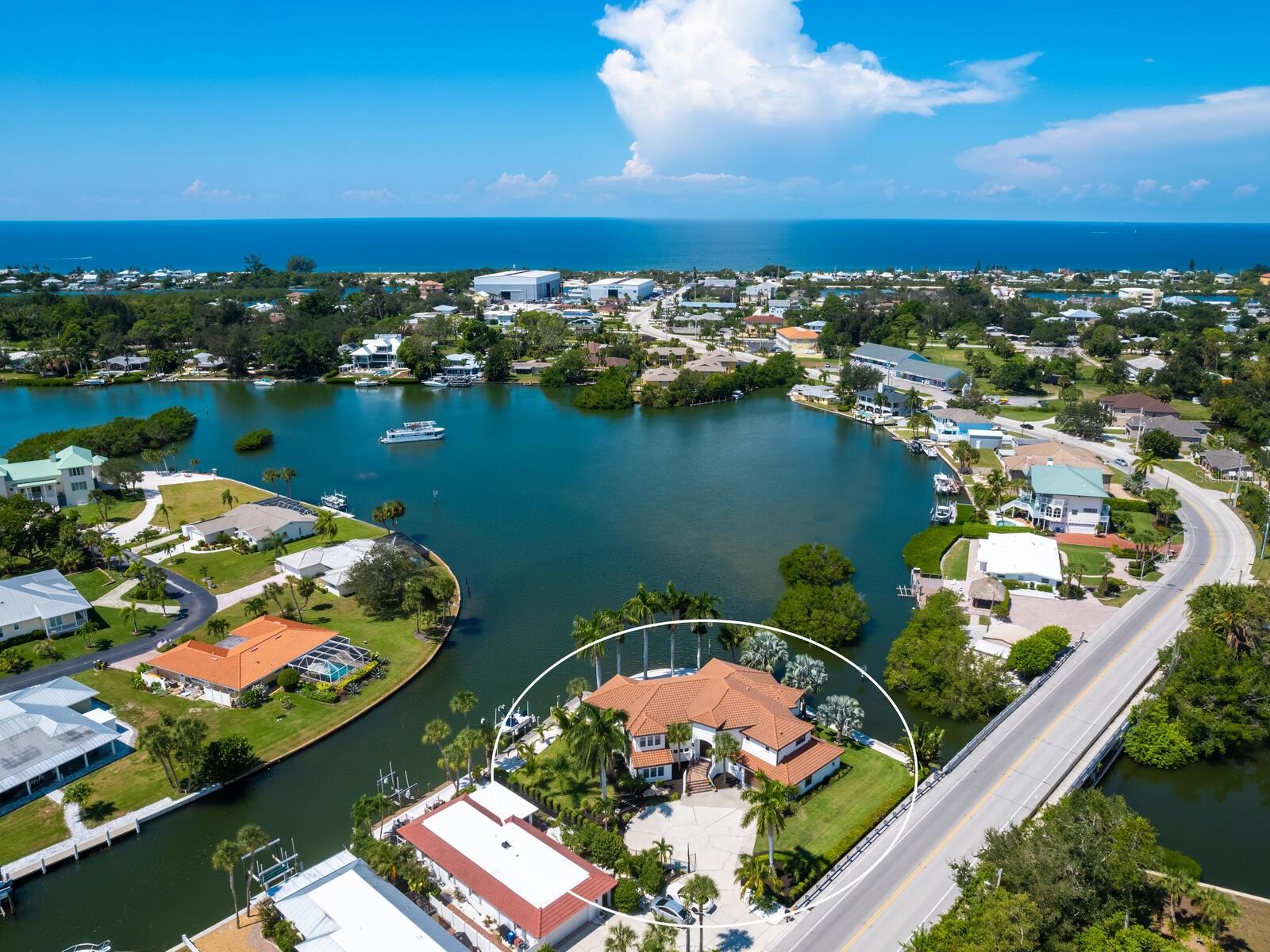 LYONS BAY - Residential
