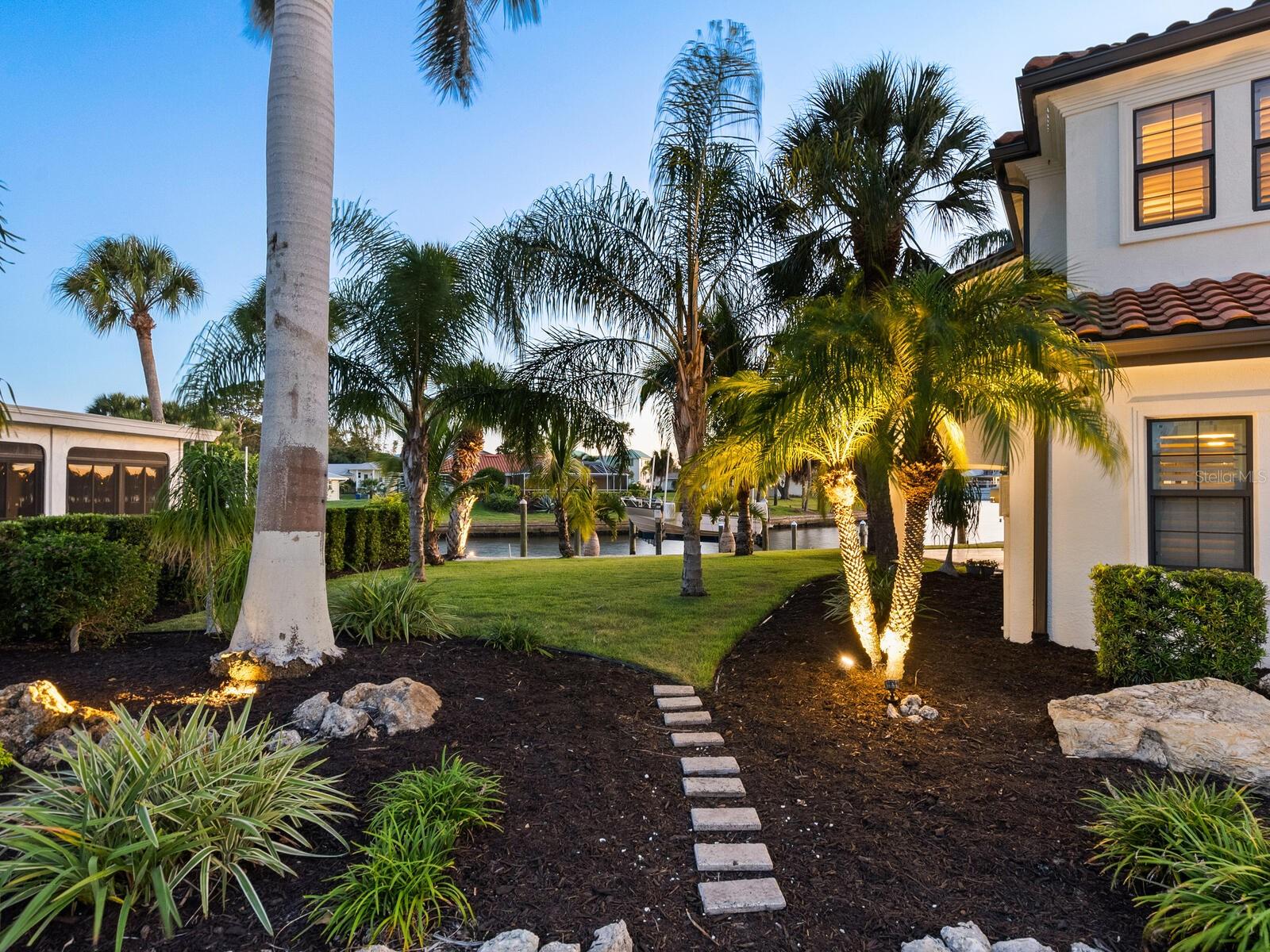 LYONS BAY - Residential