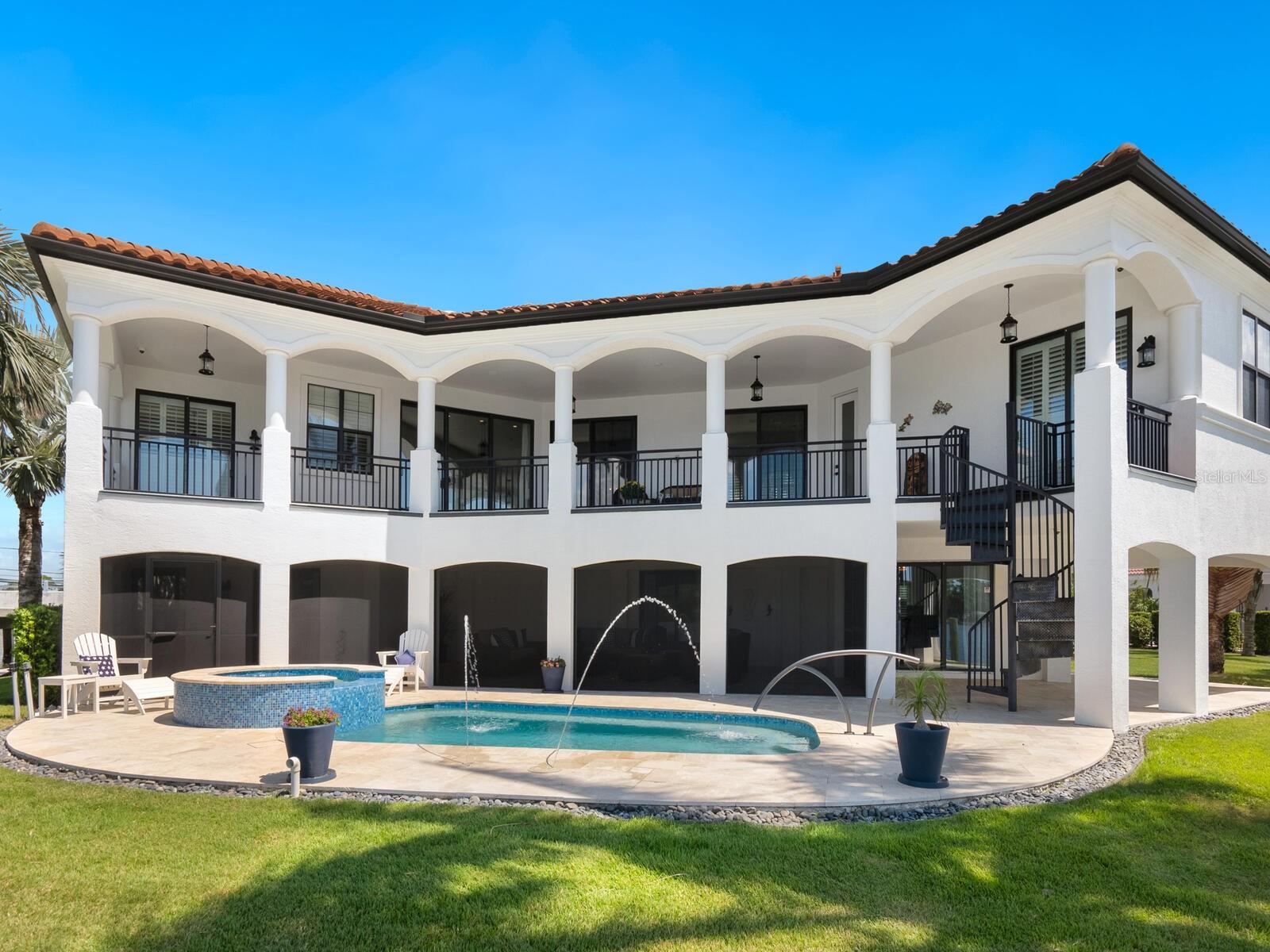 LYONS BAY - Residential