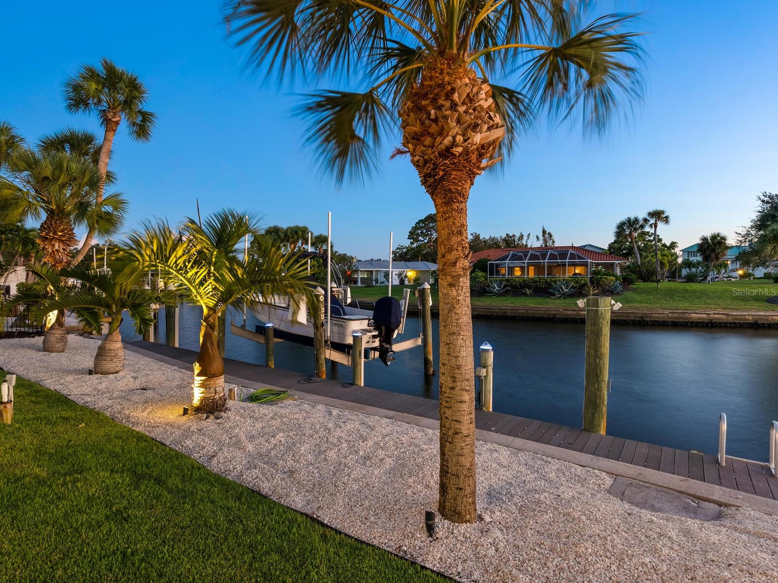 LYONS BAY - Residential