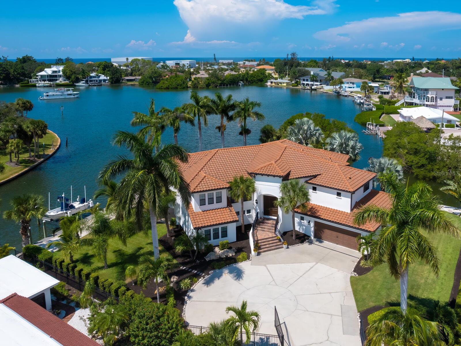 LYONS BAY - Residential