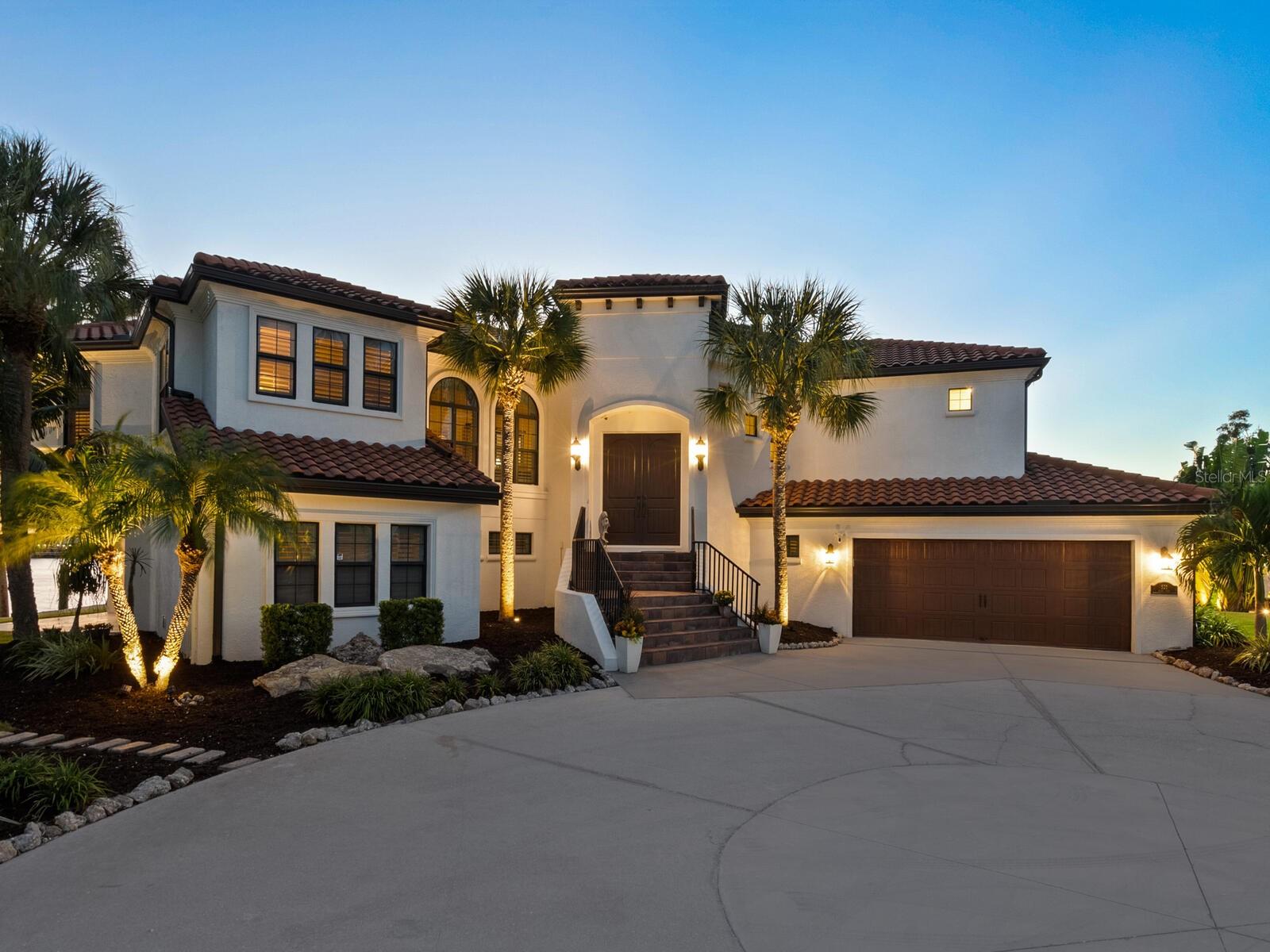 LYONS BAY - Residential