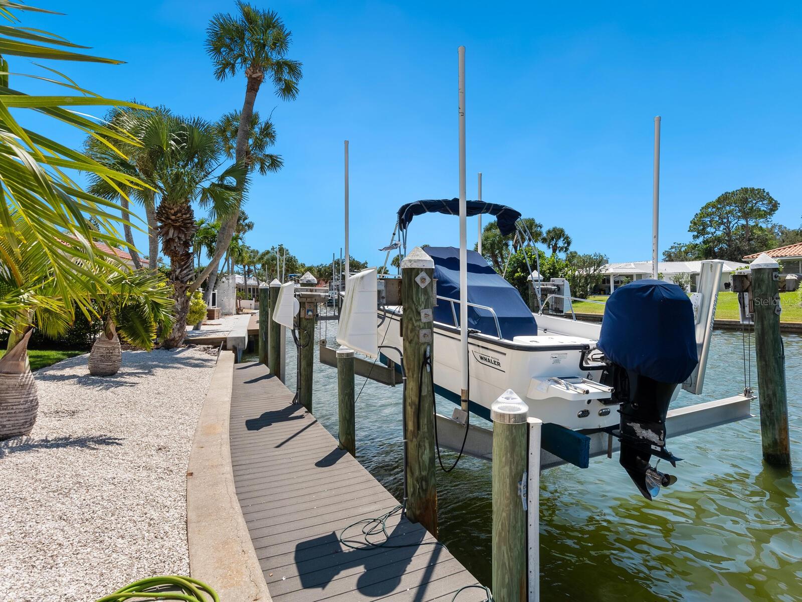 LYONS BAY - Residential