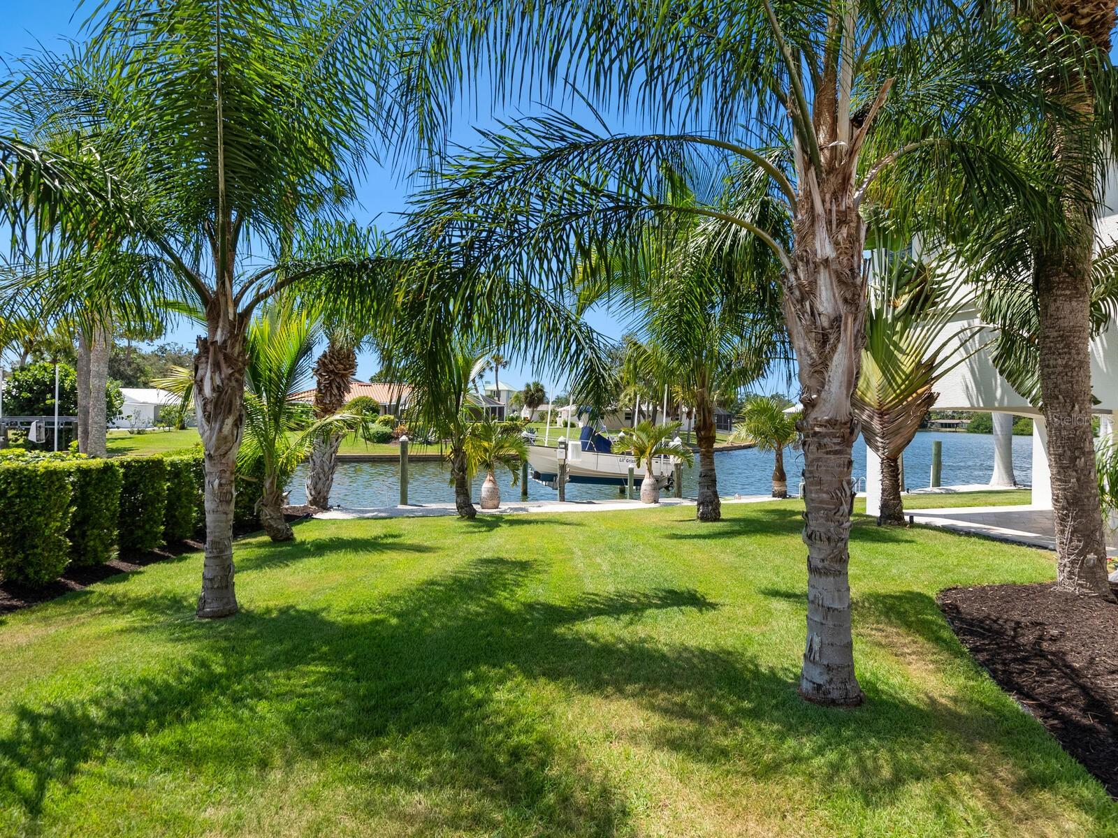 LYONS BAY - Residential