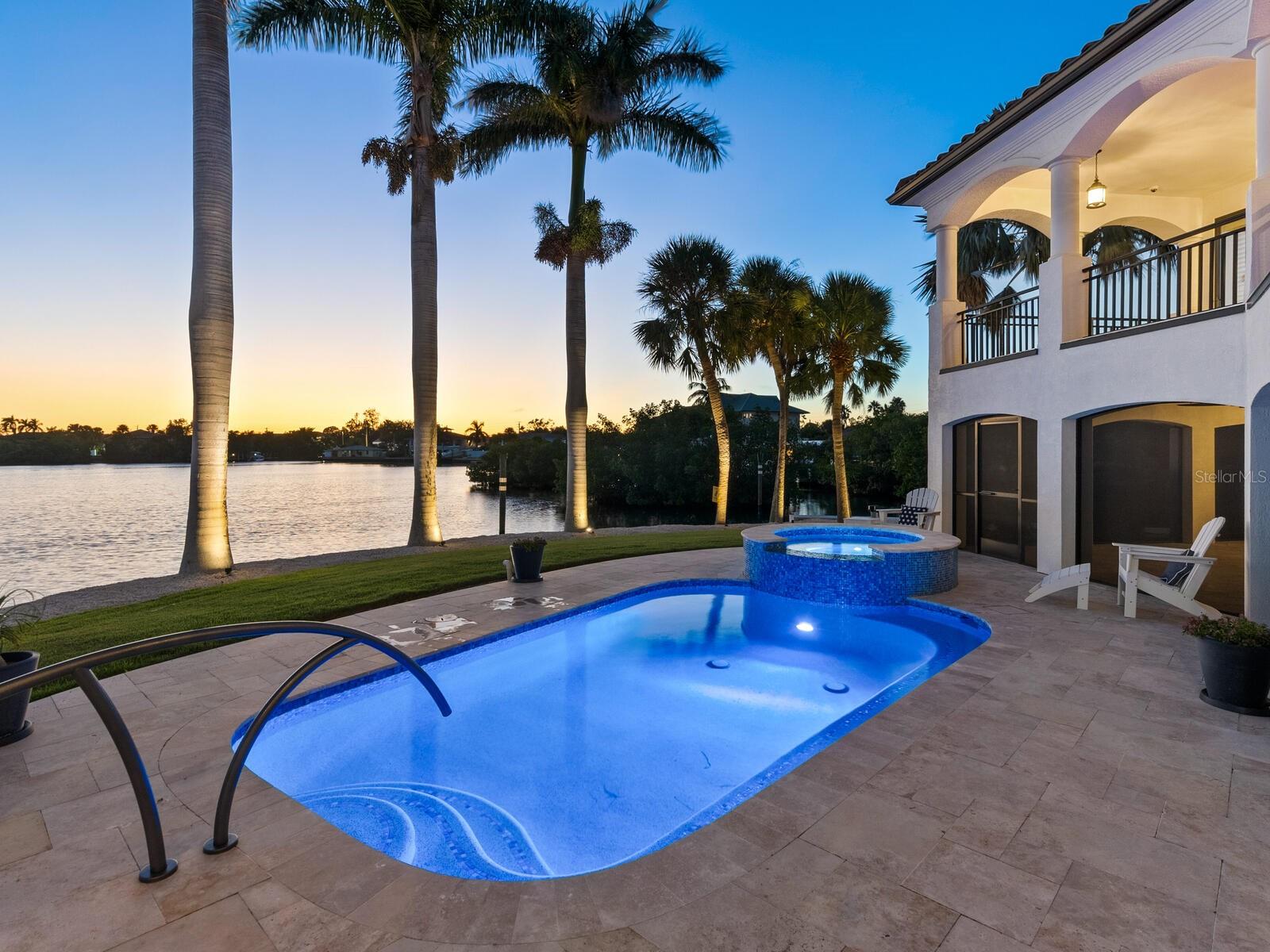 LYONS BAY - Residential