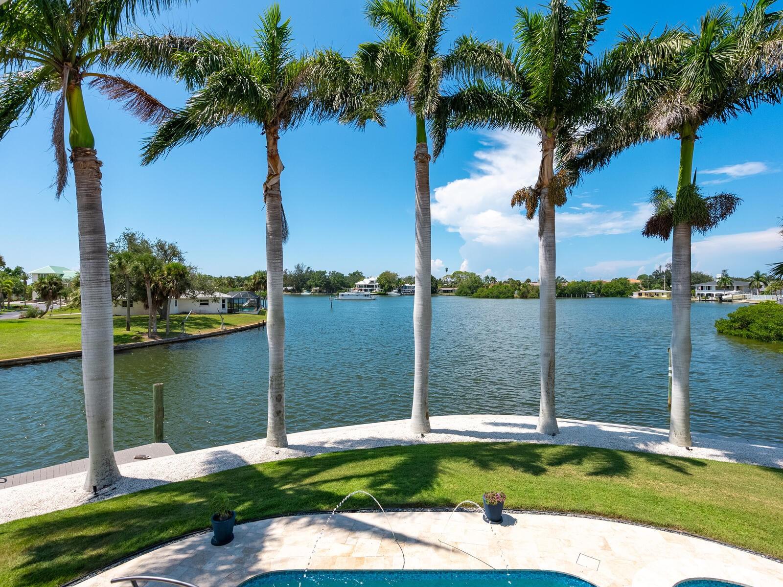 LYONS BAY - Residential