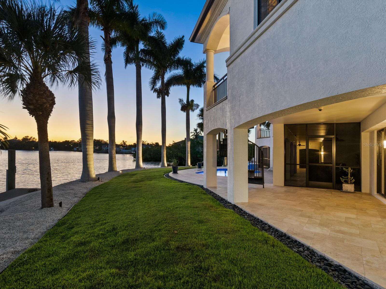 LYONS BAY - Residential