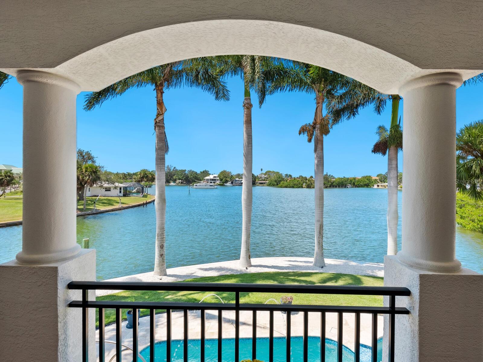 LYONS BAY - Residential