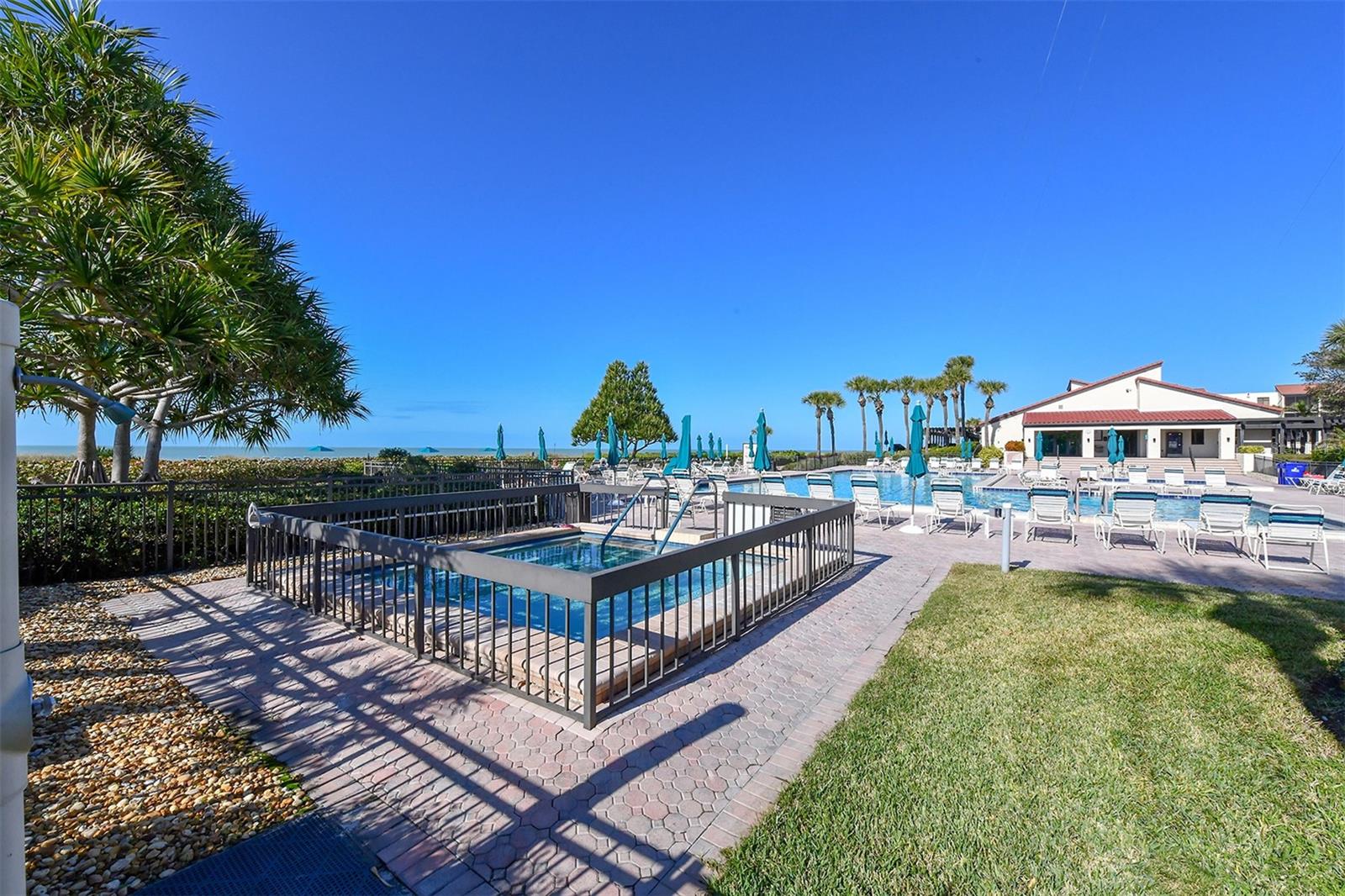 SEAPLACE III - Residential