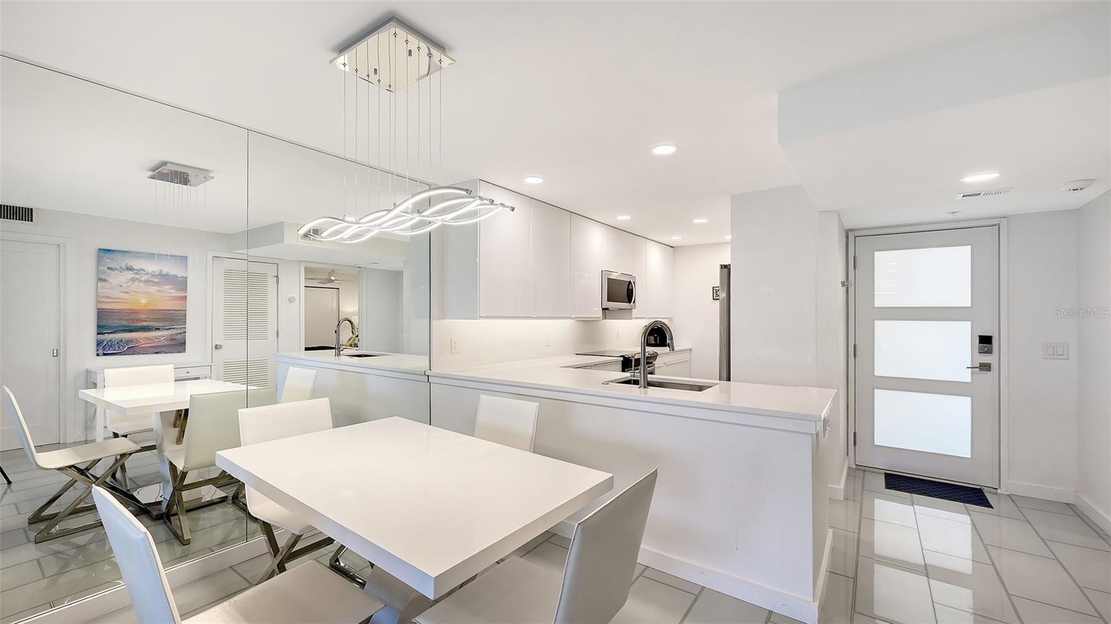 SEAPLACE III - Residential