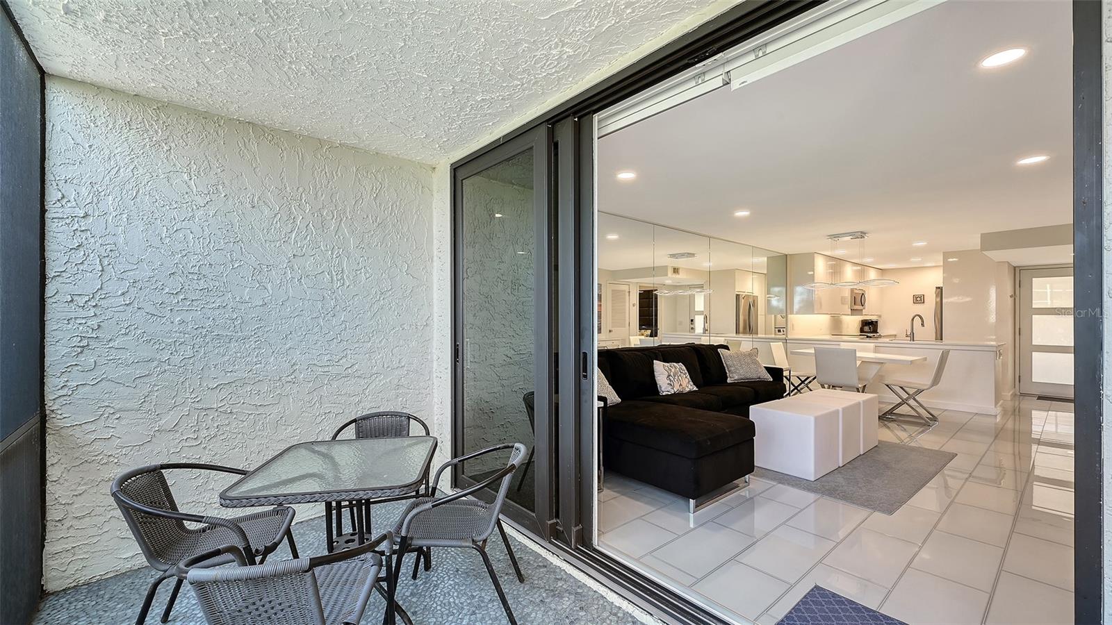 SEAPLACE III - Residential