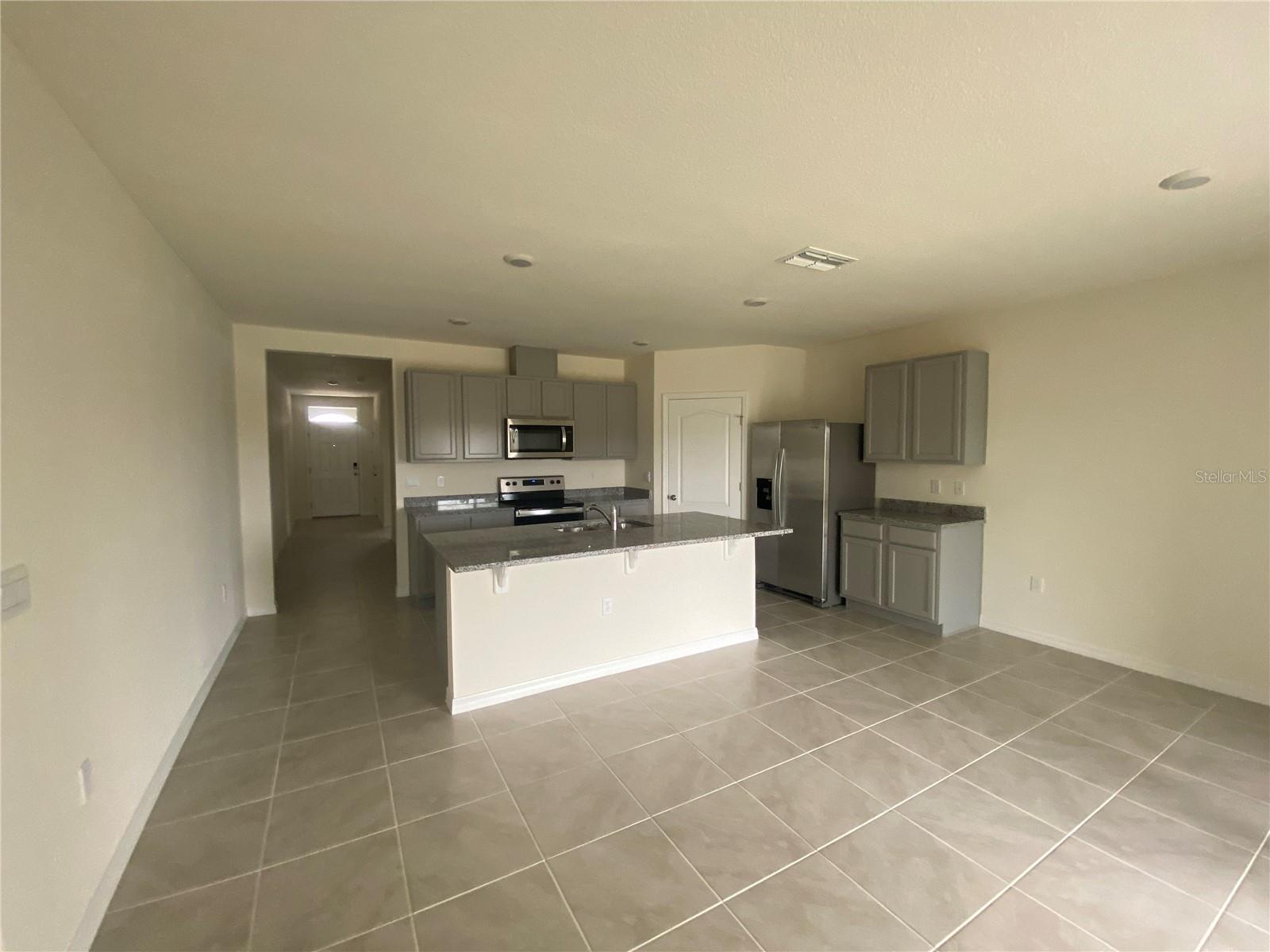 LAKES/LAUREL HLNDS PH 3A - Residential Lease