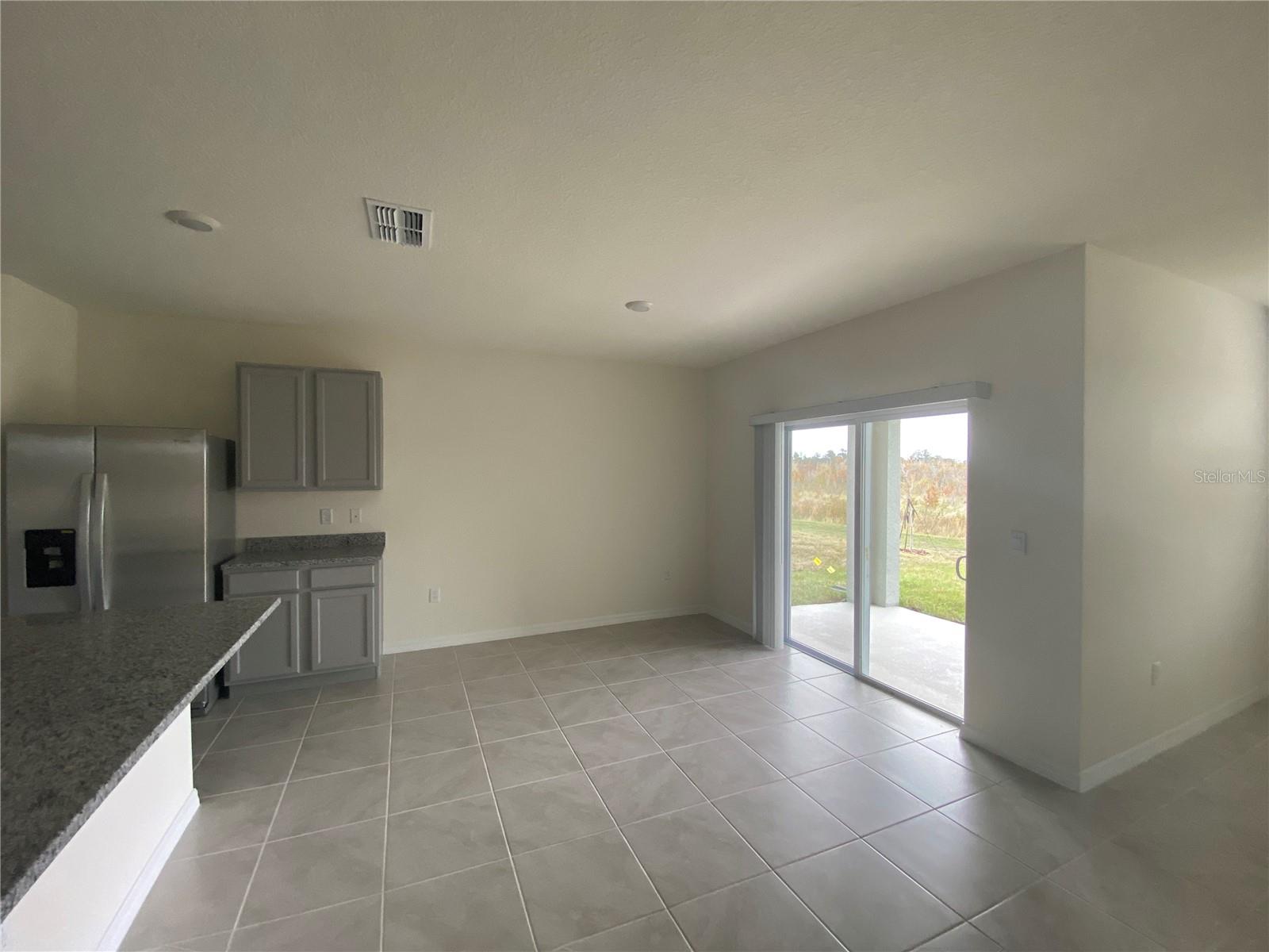 LAKES/LAUREL HLNDS PH 3A - Residential Lease