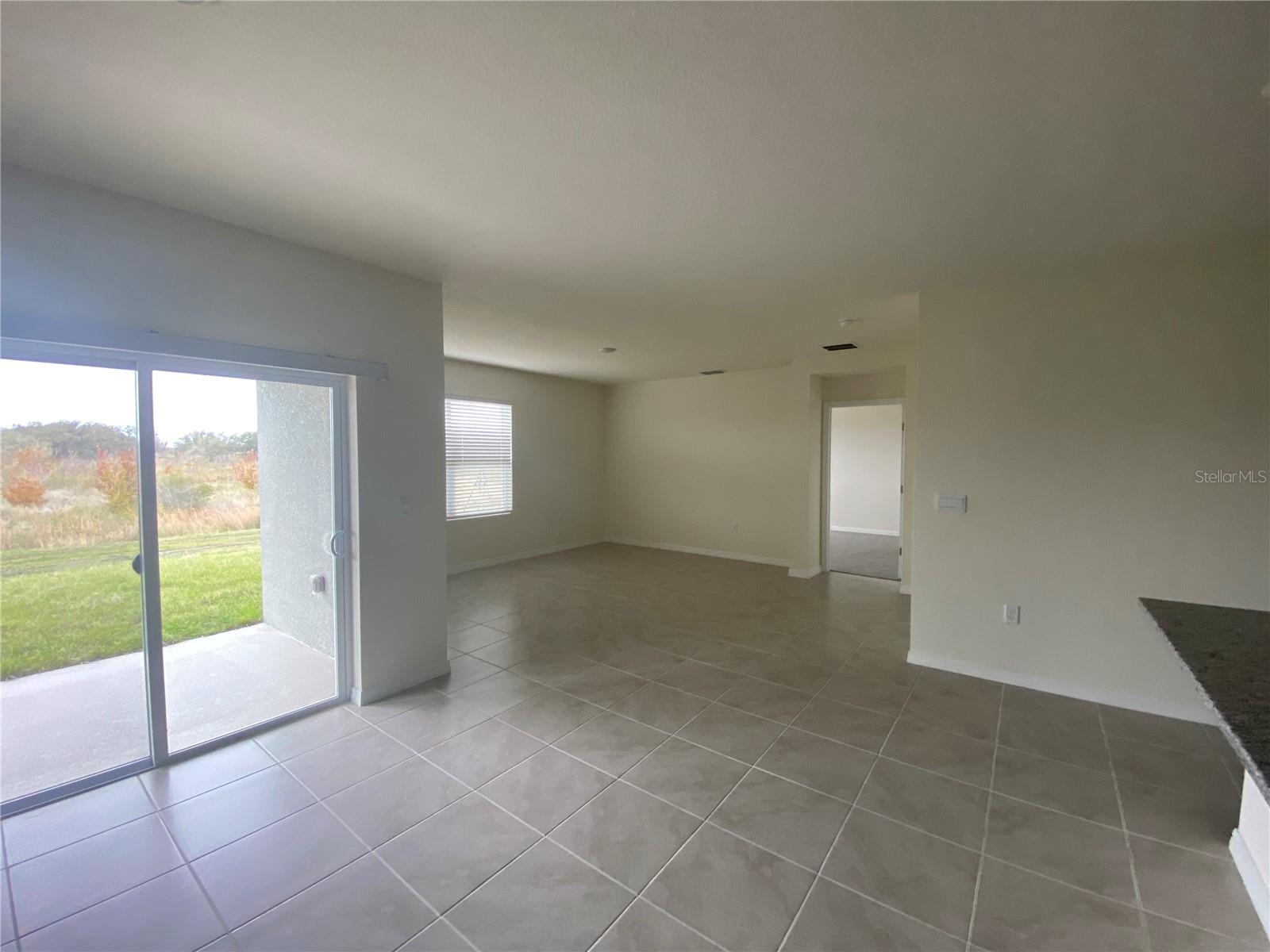 LAKES/LAUREL HLNDS PH 3A - Residential Lease