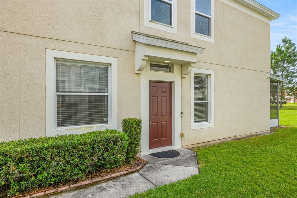 Photo of 26628 Castleview Way, Wesley Chapel, FL 33544 (MLS # TB8435716)