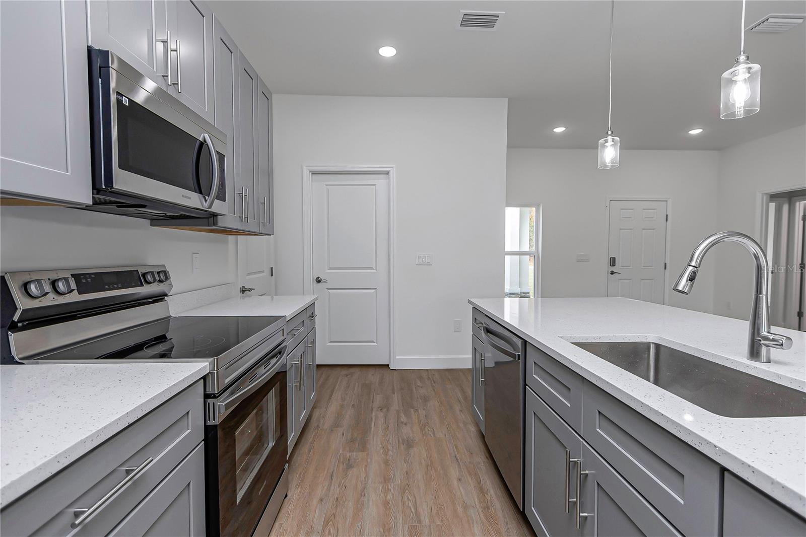 MARION OAKS UN TEN - Residential