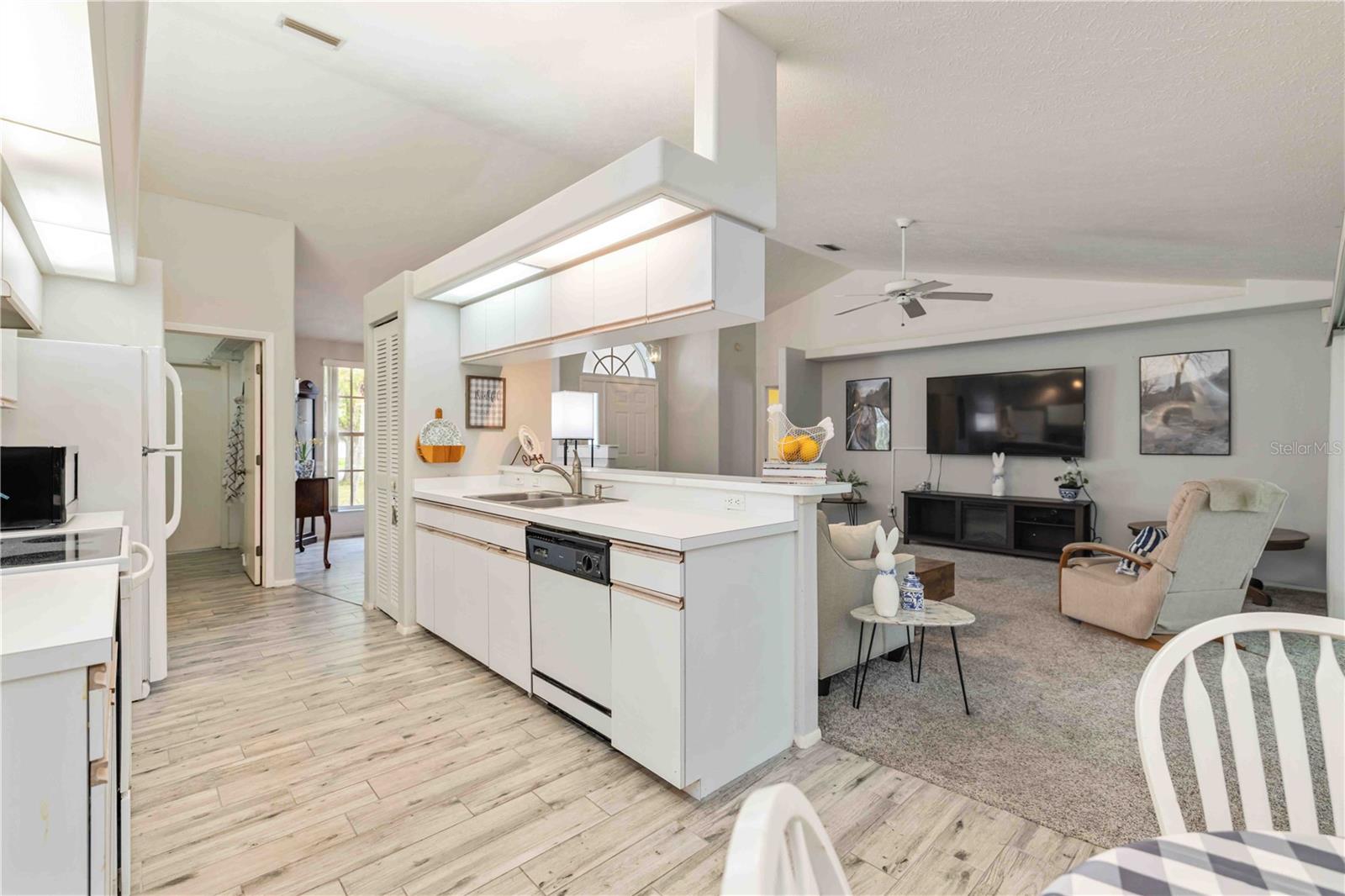 RIVER HEIGHTS - Residential