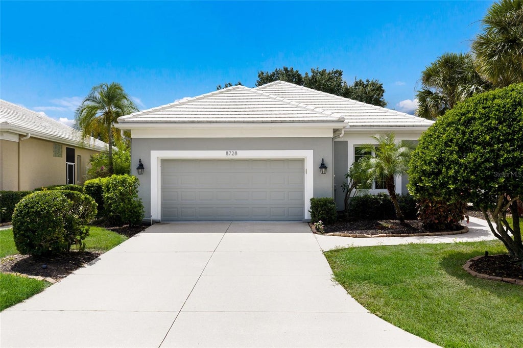 Photo of 8728 52nd Drive E, Bradenton, FL 34211 (MLS # A4707238)