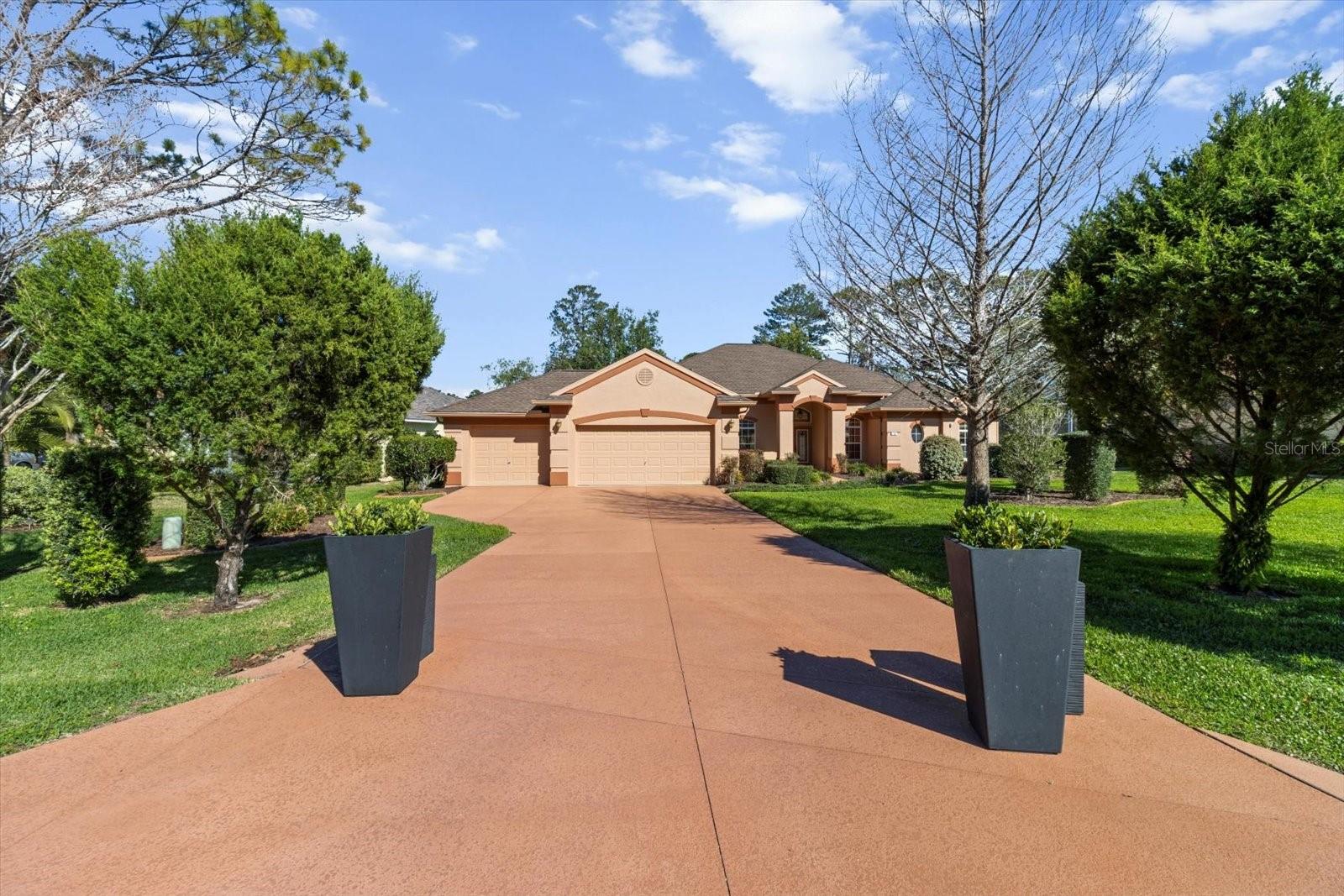 18 GINGERWOOD DRIVE