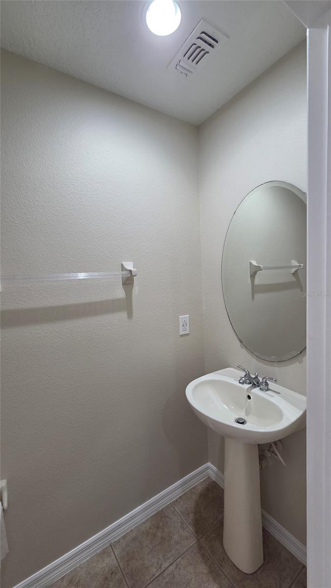 HARBOR WINDS - Residential