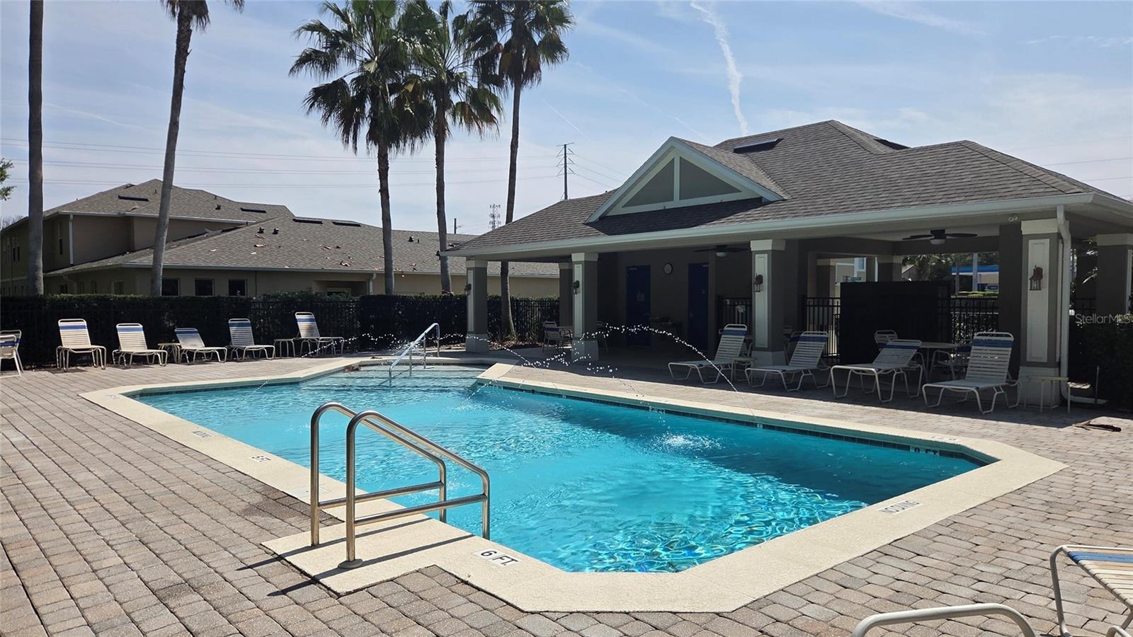 HARBOR WINDS - Residential