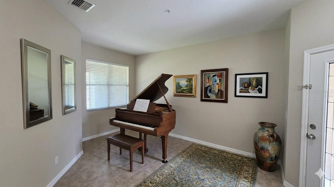 HARBOR WINDS - Residential