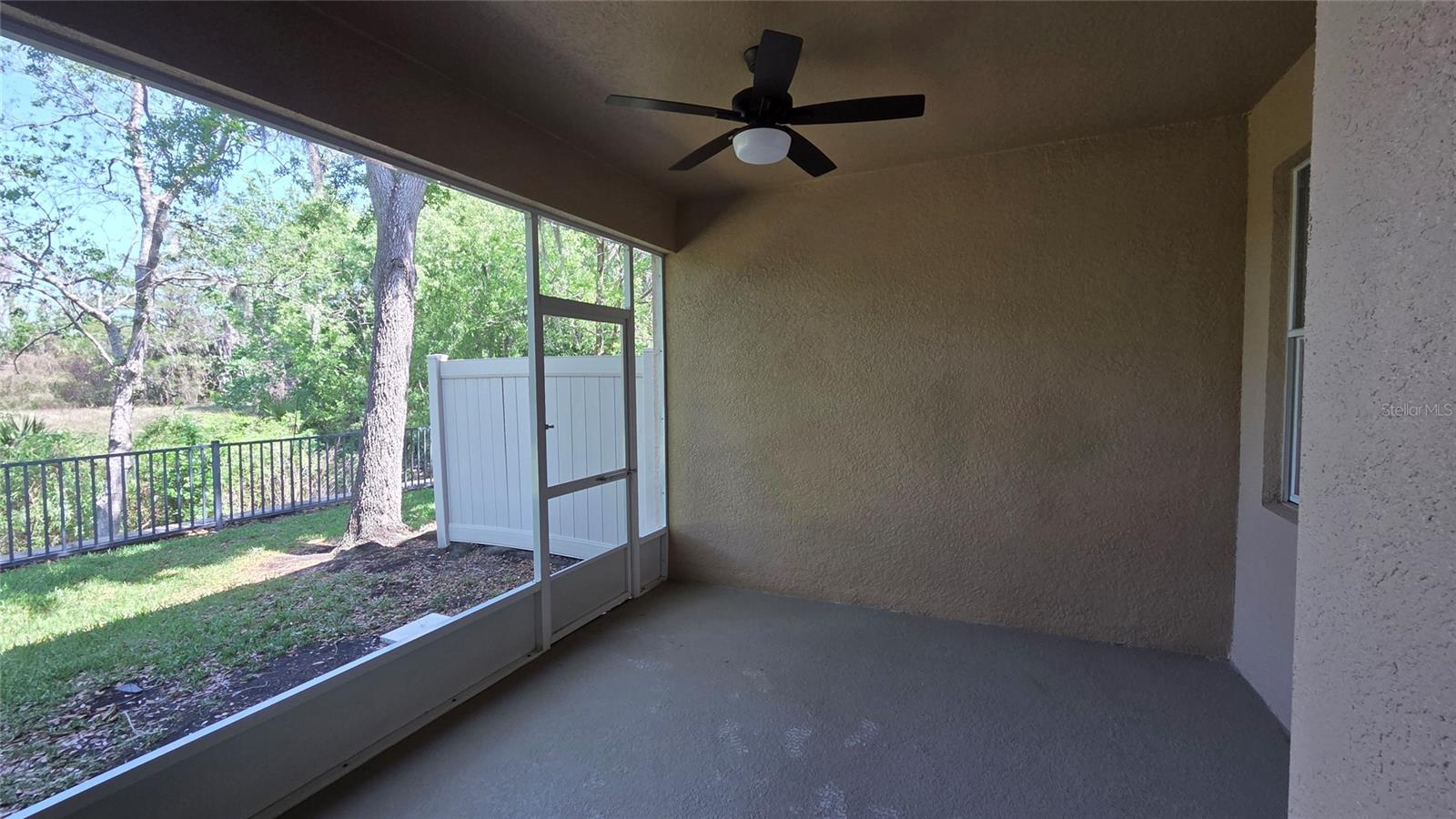 HARBOR WINDS - Residential