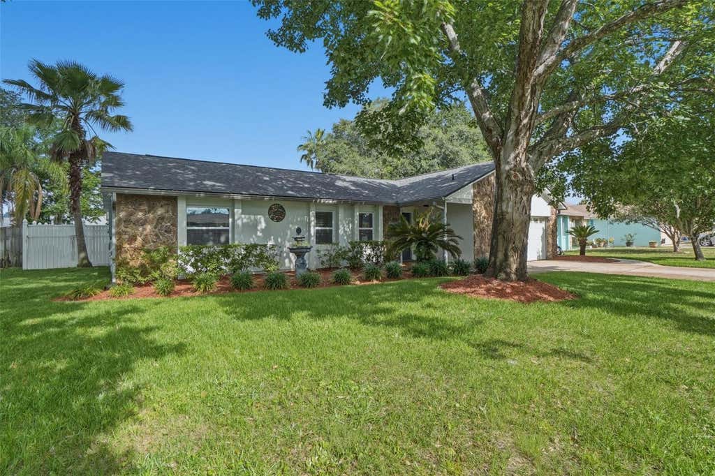 Photo of 1511 Gladiolas Drive, Winter Park, FL 32792 (MLS # O6412441)