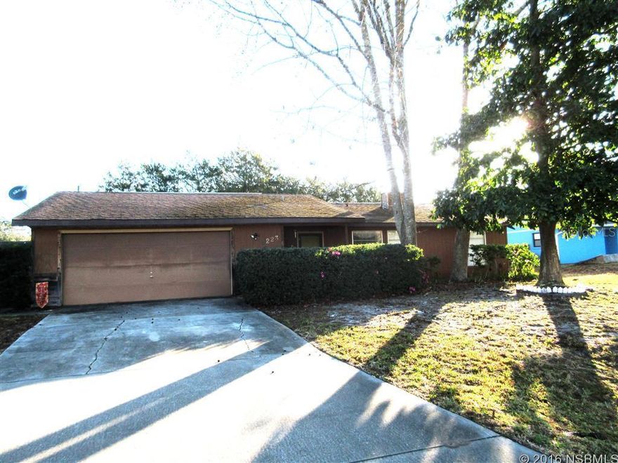 Pool home needs TLC. Spacious 3/2 home in need of exterior and interior update. 2 car garage converted to  work shop and extra storage(BR). Stainless Kitchen appliances. Concrete pool with spa (heater does not work). Large master with large walk-in closet. Wood burning fireplace(needs new firebox). Fenced, private back-yard, nice landscape plants. New roof in 2005, A/C new in 2004. ;Water: City