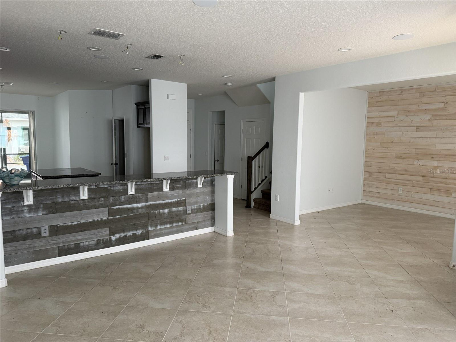 2615 PALISADE BOULEVARD