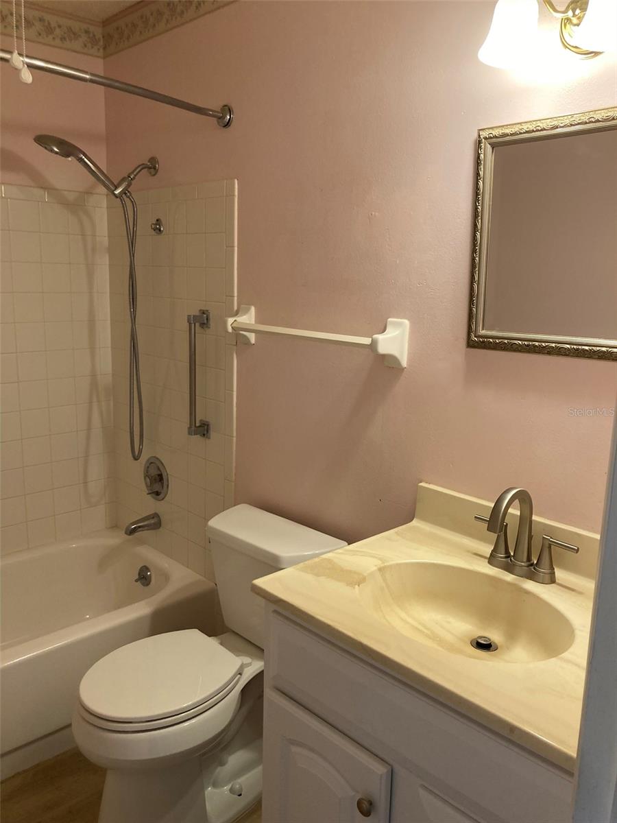 FIVE TOWNS OF ST PETE - Residential