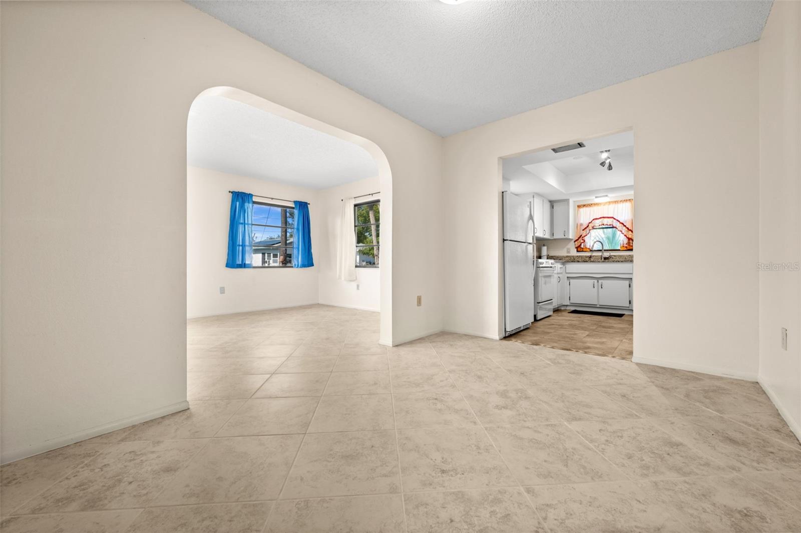 SOUTH VENICE UNIT 32 - Residential