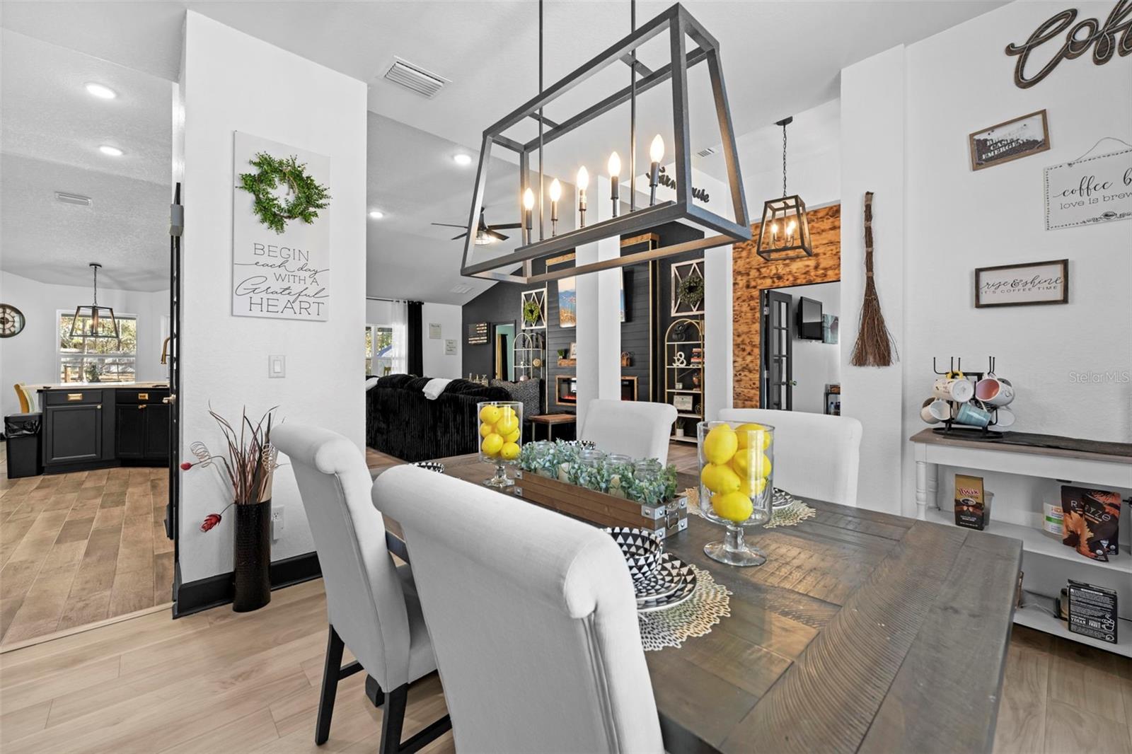 ROYAL HIGHLANDS UNIT 6 - Residential