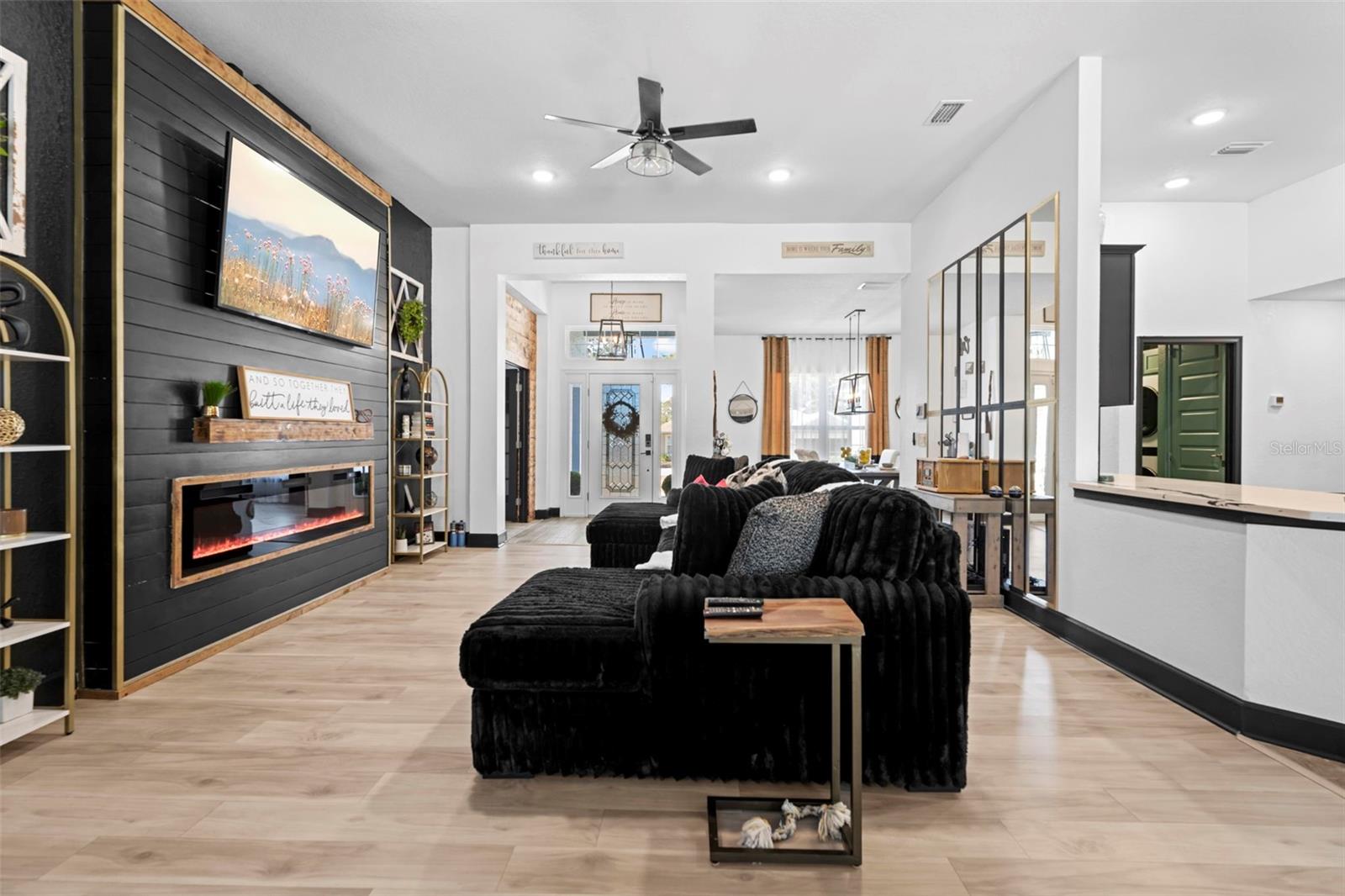 ROYAL HIGHLANDS UNIT 6 - Residential