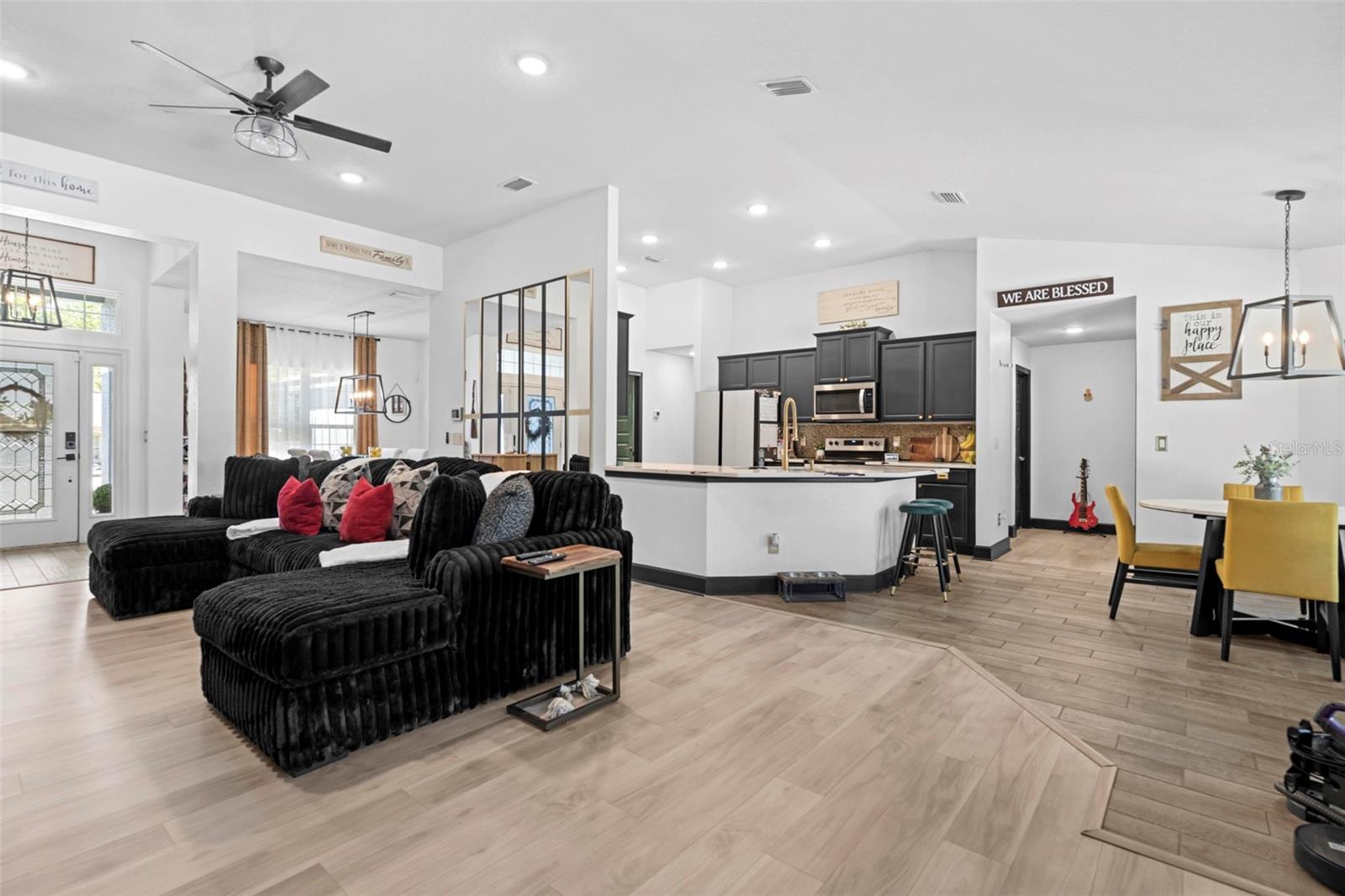 ROYAL HIGHLANDS UNIT 6 - Residential