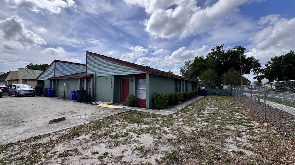 Photo of 1962 Crystal Grove Drive, Lakeland, FL 33801 (MLS # TB8497949)
