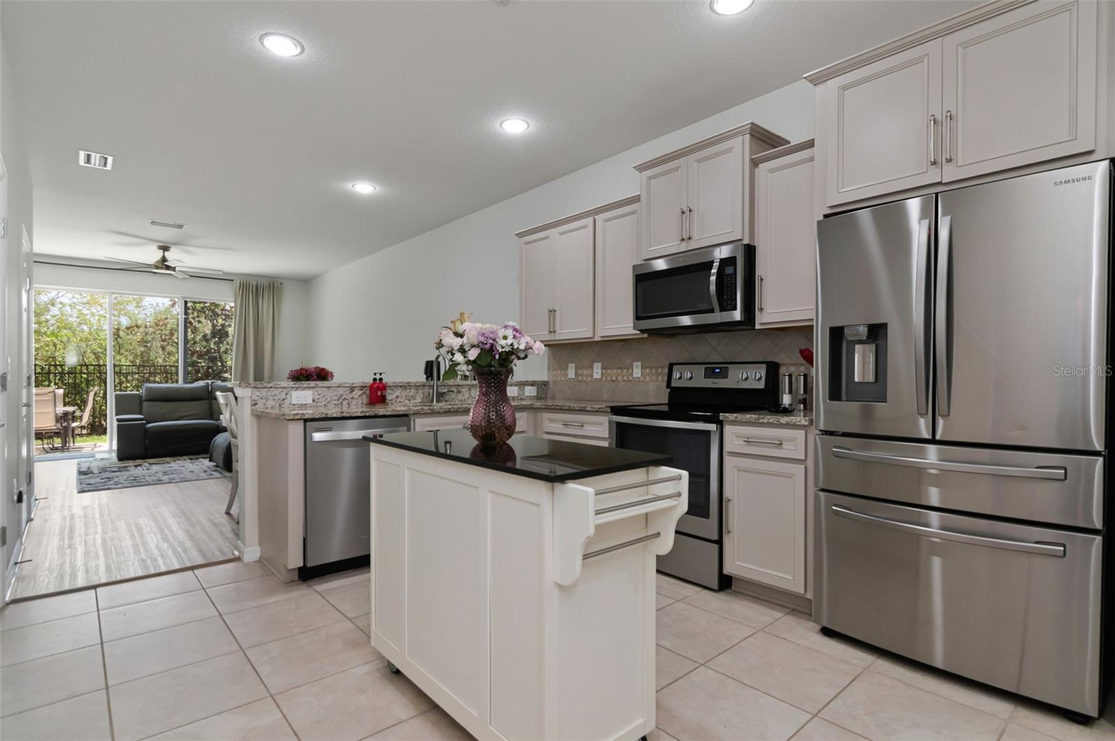 9213 HILLCROFT DRIVE