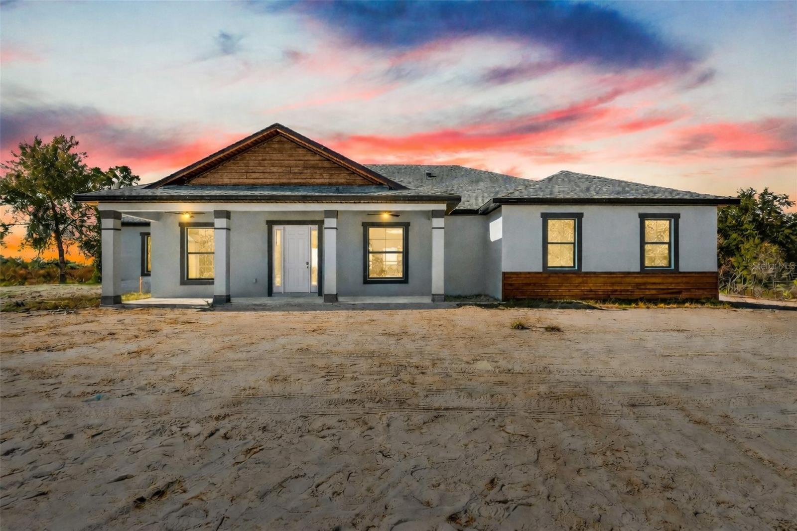 CHARLOTTE RANCHETTES - Residential